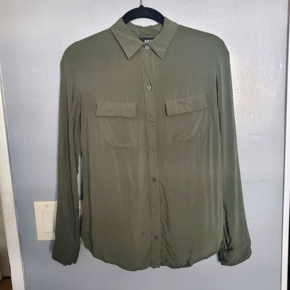 A.n.a Green button up top xs - Picture 2 of 12